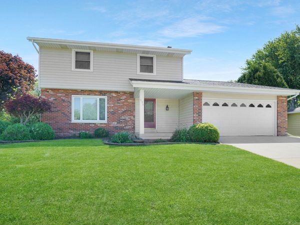 524 Birch Ln, Hartford, WI 53027