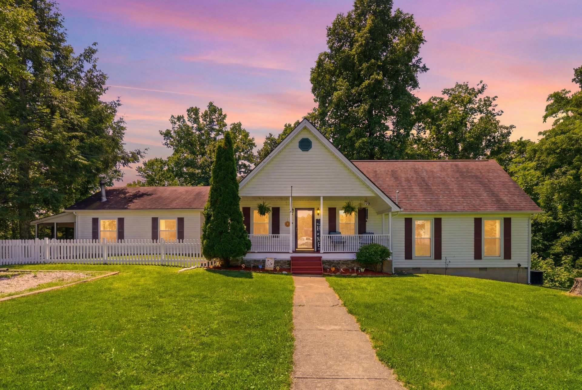 574 Powers Road, Frenchburg, KY 40322