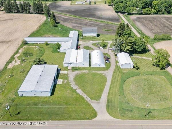 6924 Peck Road, Eaton Rapids, MI 48827
