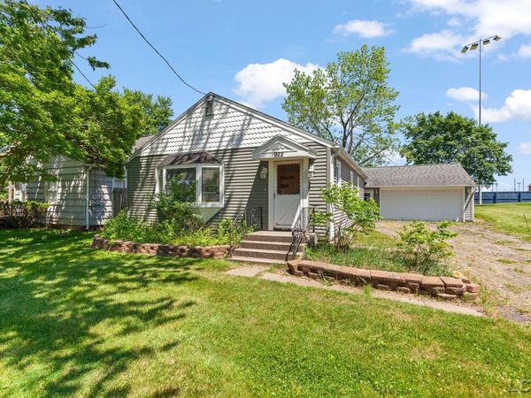 922 Addison , Adrian, MI 49221