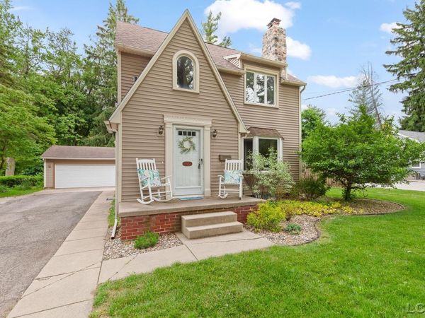 925 Lincoln , Adrian, MI 49221