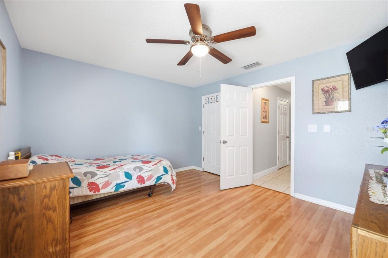 2112 Heritage Crest Drive , Valrico, FL 33594 Photo
