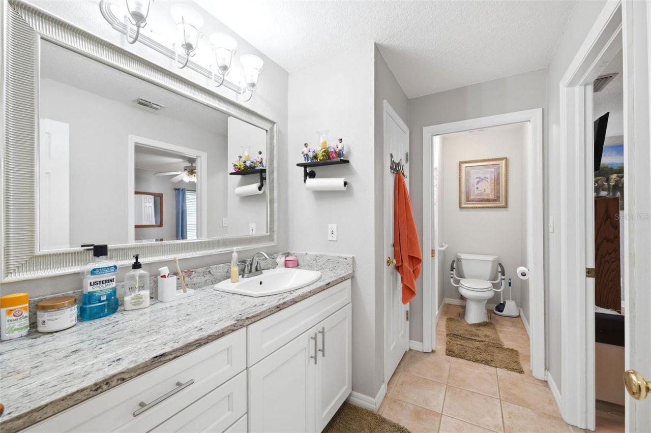 2112 Heritage Crest Drive , Valrico, FL 33594 Photo