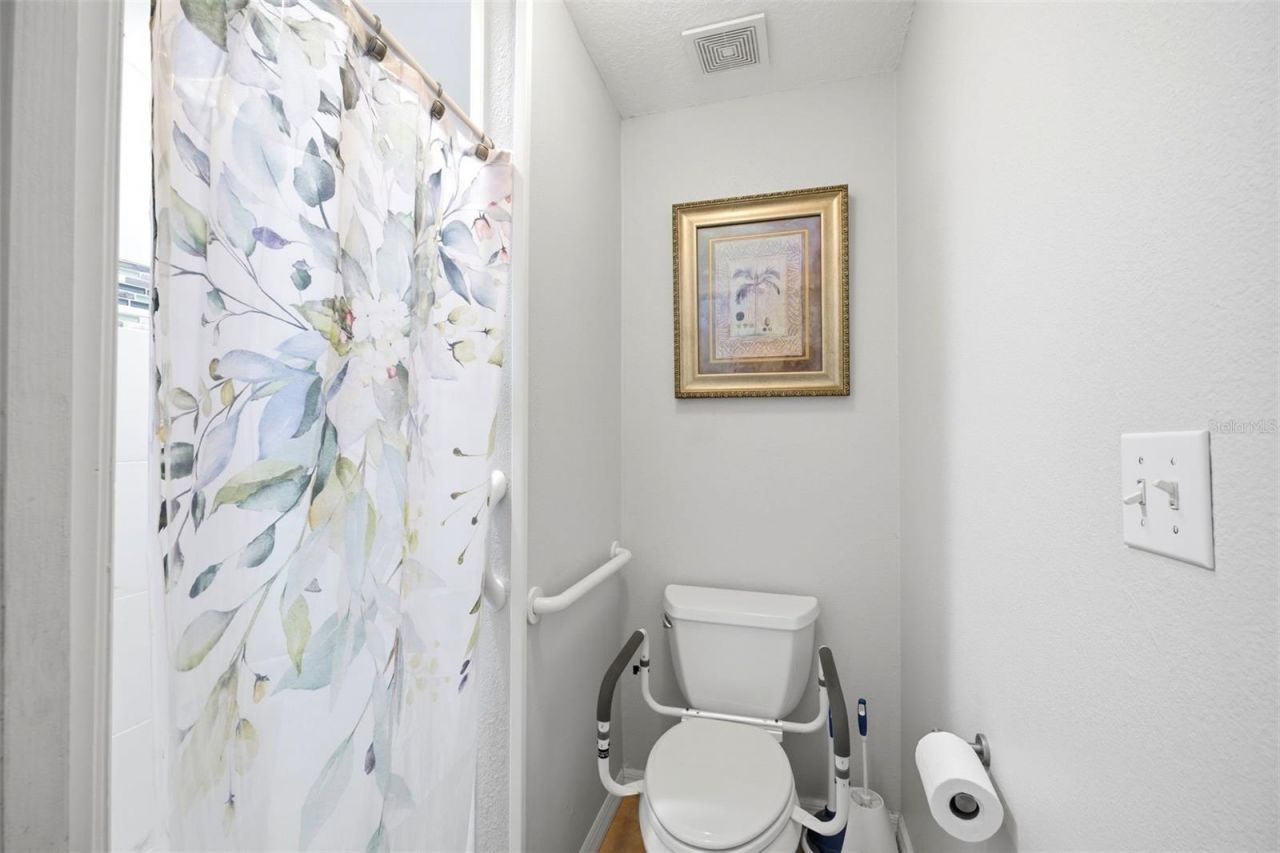 2112 Heritage Crest Drive , Valrico, FL 33594 Photo