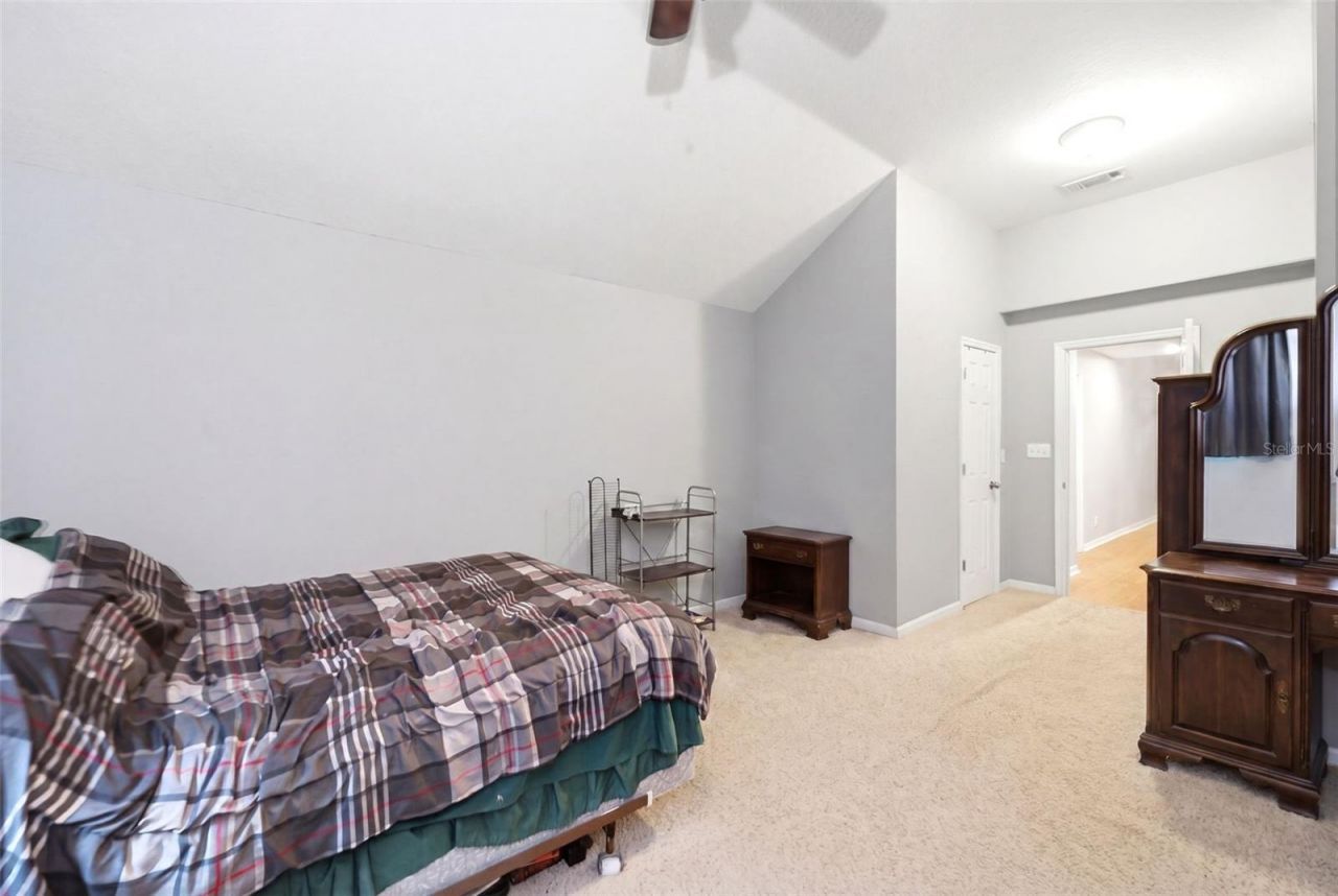 2112 Heritage Crest Drive , Valrico, FL 33594 Photo