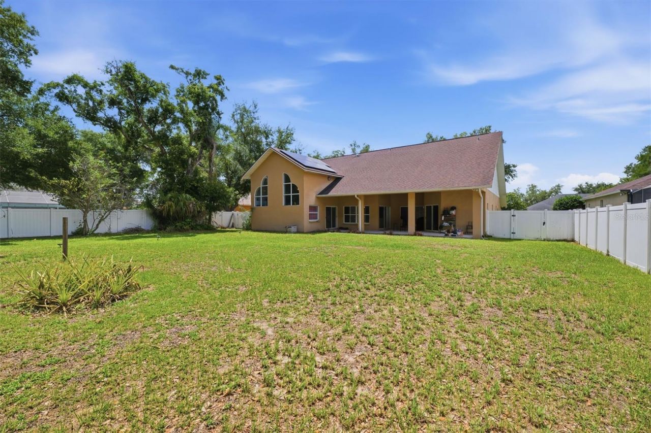 2112 Heritage Crest Drive , Valrico, FL 33594 Photo