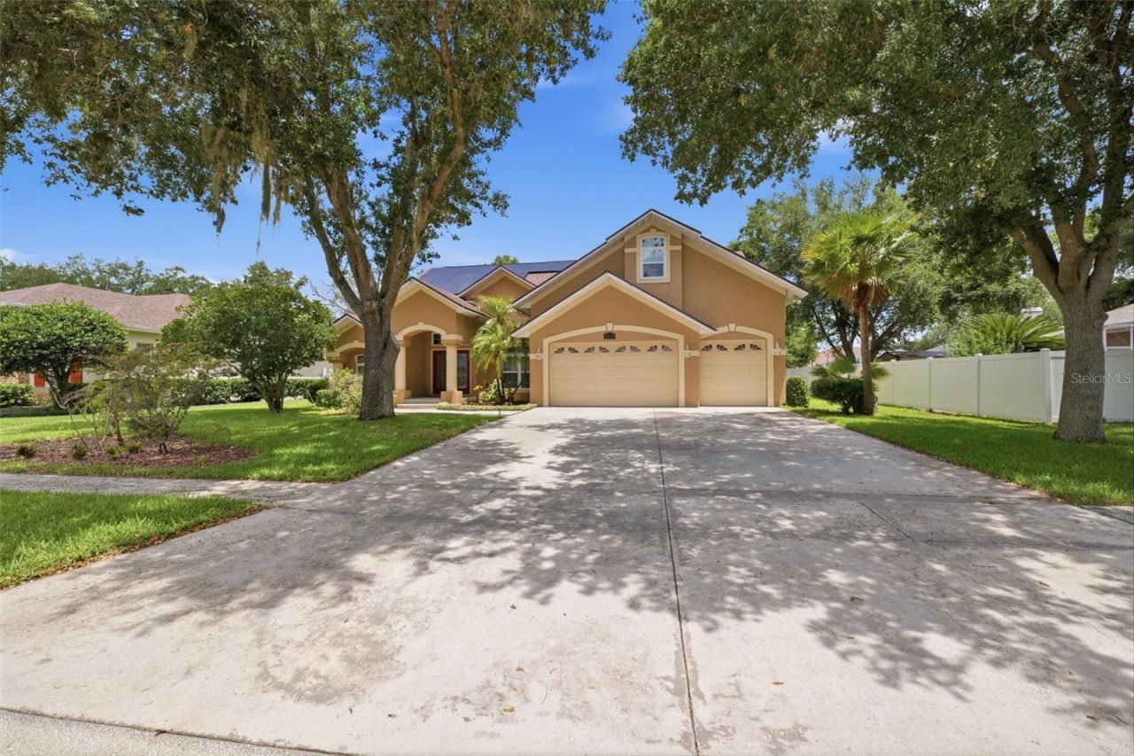 2112 Heritage Crest Drive , Valrico, FL 33594 Photo