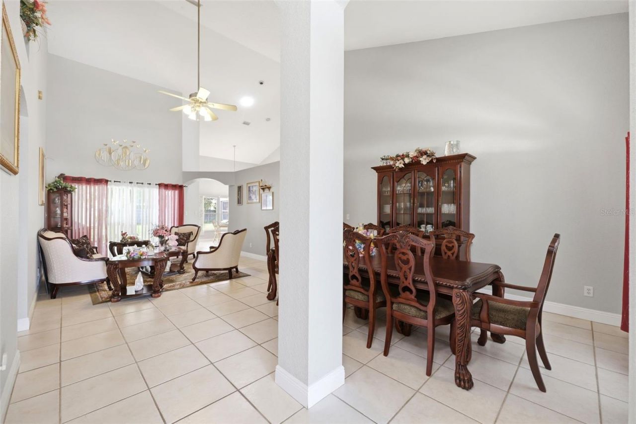 2112 Heritage Crest Drive , Valrico, FL 33594 Photo
