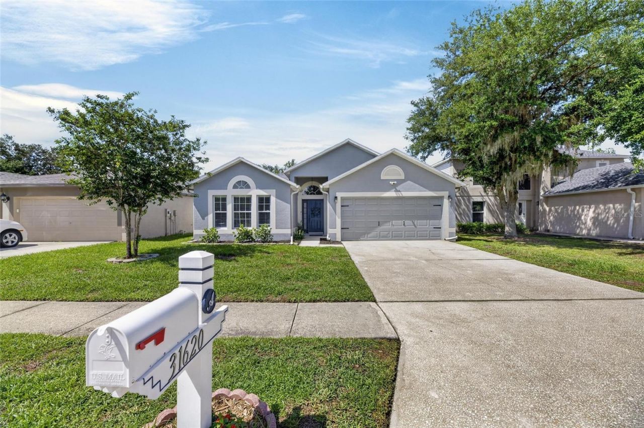 31620 Loch Aline Drive , Wesley Chapel, FL 33545 Photo