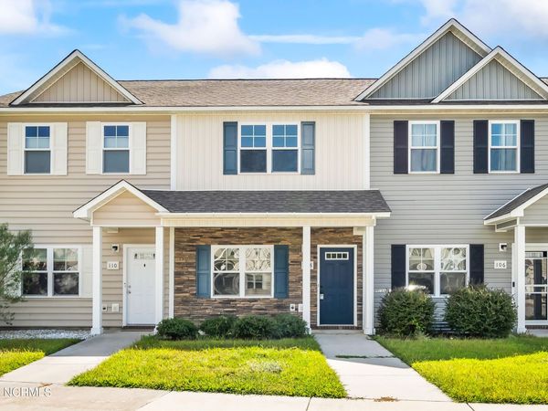 108 Justice Farm Drive , Sneads Ferry, NC 28460