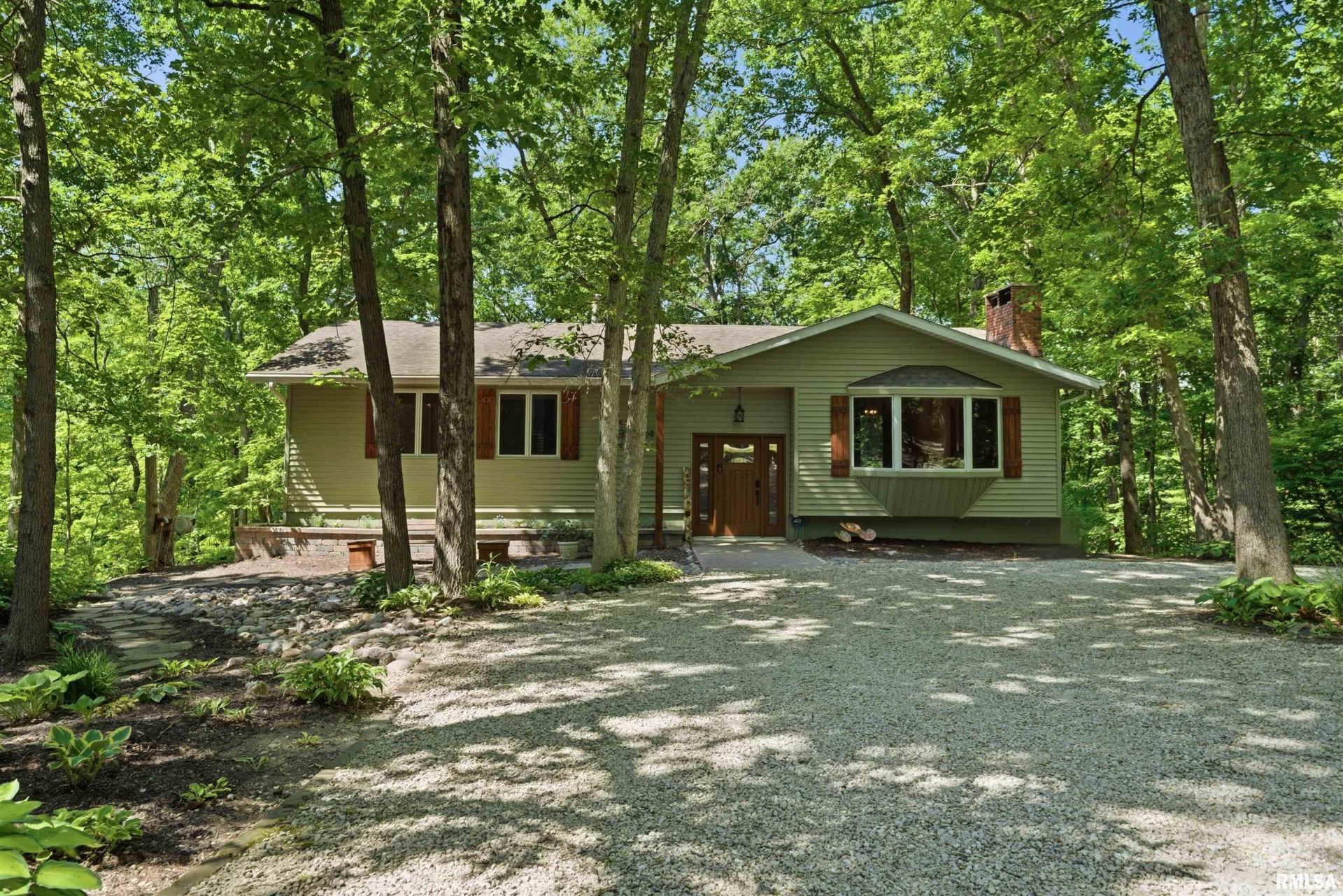1323 E Truitt Road, Chillicothe, IL 61523 Main Photo