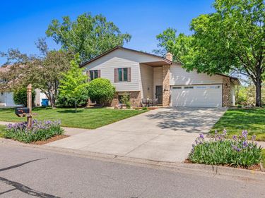 7816 W 103rd Street, Bloomington, MN 55438
