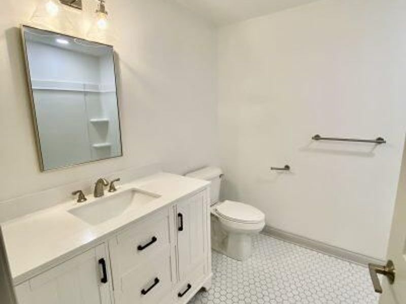 125.5 W Columbus Avenue, Unit Suite 4, Bellefontaine, OH 43311 Photo 5