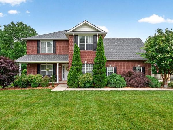 3440 Plantation Dr , Cookeville, TN 38506