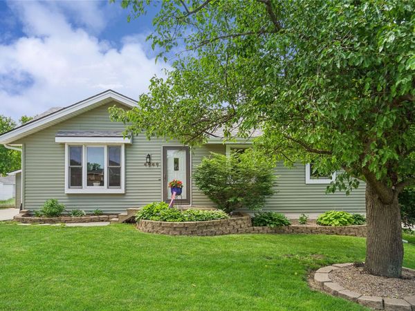 4949 Cypress Drive , Pleasant Hill, IA 50327