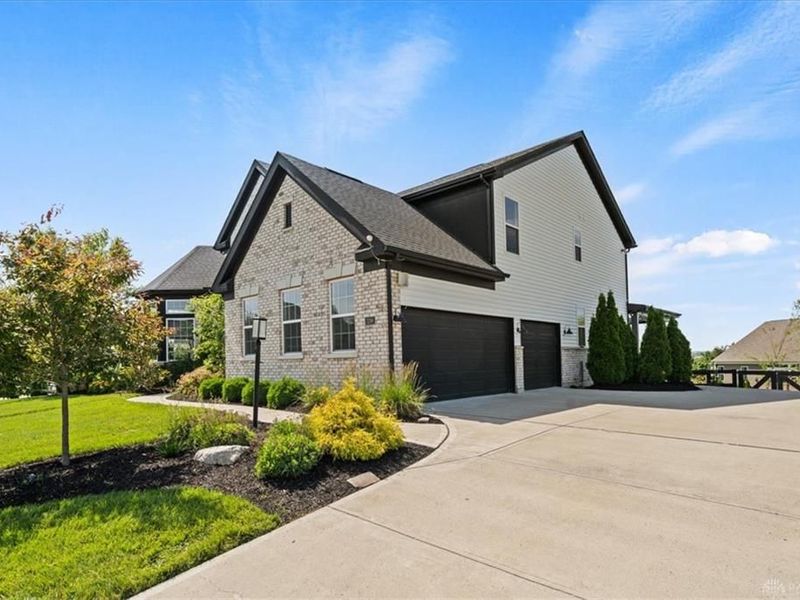 5298 Donatello Drive, Franklin, OH 45005 Photo 3