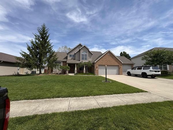 3000 Waterford Lane, Muncie, IN 47304