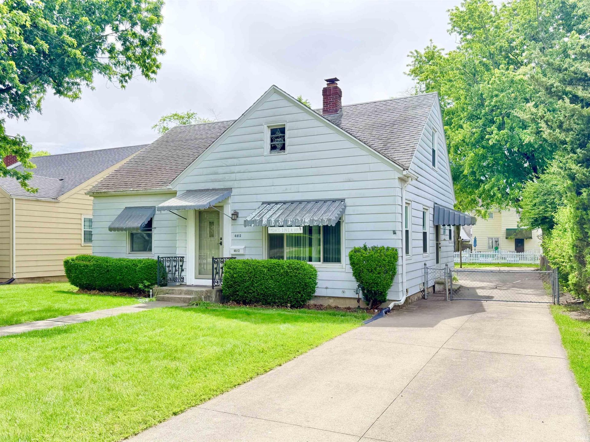 4812 Fairfield Avenue, Fort Wayne, IN 46807 Main Photo