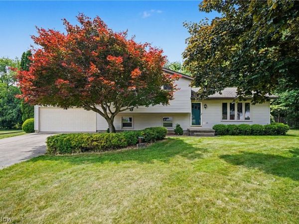 3789 Lake Vista Road , Coventry, OH 44319
