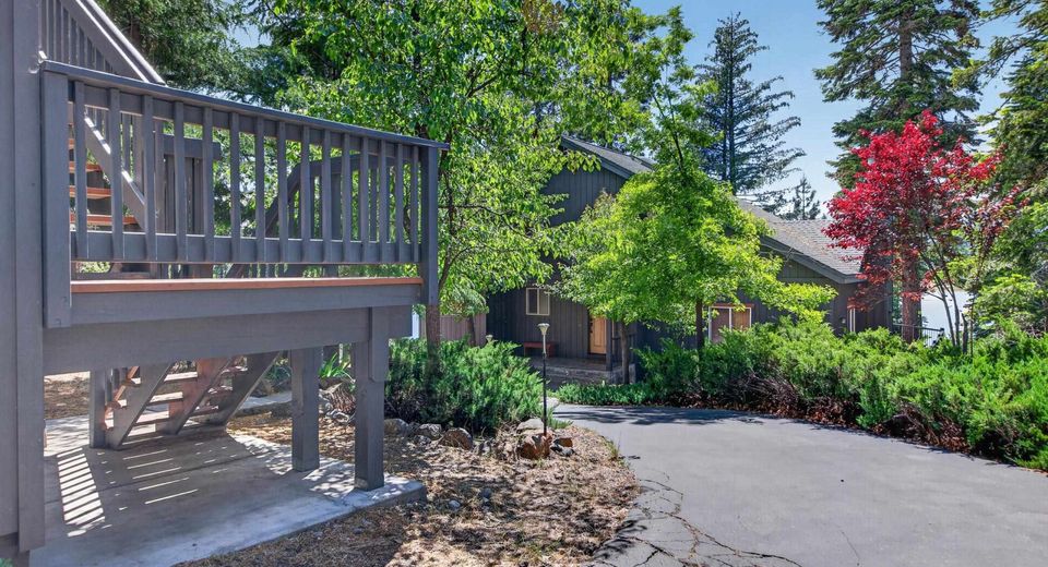 139 Lake Almanor West Drive, Lake Almanor, CA 96020 Photo