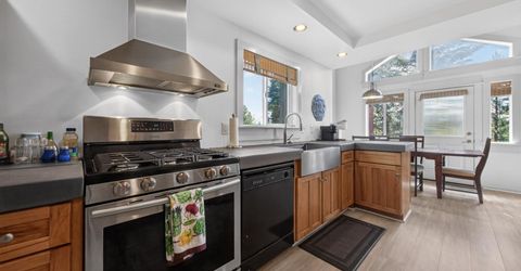 139 Lake Almanor West Drive, Lake Almanor, CA 96020 Photo
