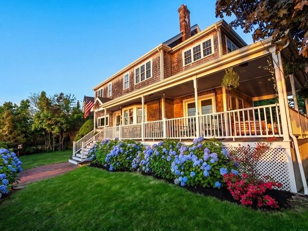 27 Dorchester St, Quincy, MA 02171