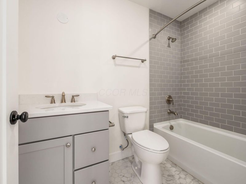 2015 W 5th Avenue, Unit 107, Columbus, OH 43212 Photo 9