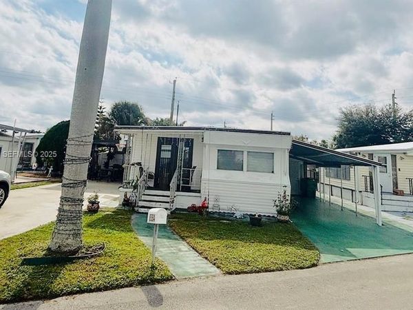 8564 SW 15th Court, Davie, FL 33324