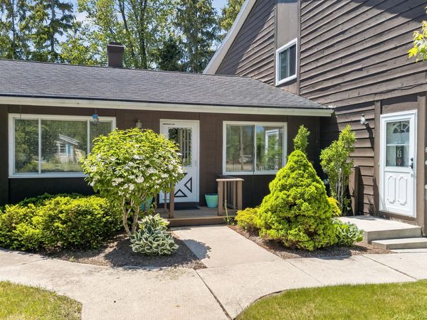 2619 Camelot Blvd, Sheboygan, WI 53081