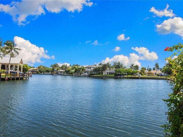 421 21st AVE S, NAPLES, FL 34102