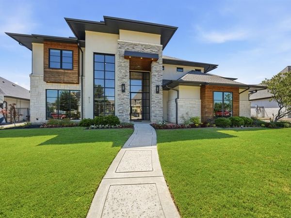 913 Rhone Lane , Southlake, TX 76092