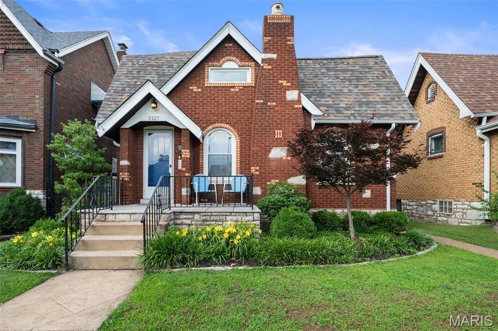 5527 Goethe Avenue, Saint Louis, MO 63109 Main Photo
