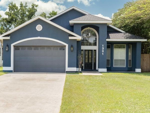 1301 E Cross St, Pensacola, FL 32503