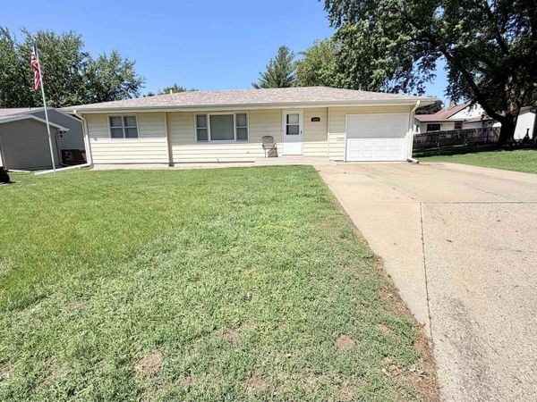 810 S CHEROKEE ST, Alta, IA 51002