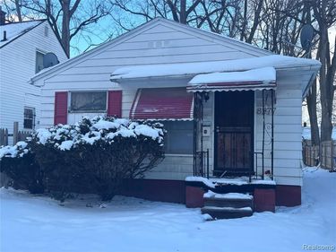 8577 Mark Twain Street , Detroit, MI 48228
