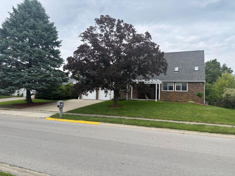 6378 Youngland Drive, Columbus, OH 43228 Photo 1