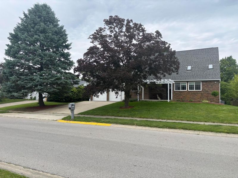 6378 Youngland Drive, Columbus, OH 43228 Photo 2