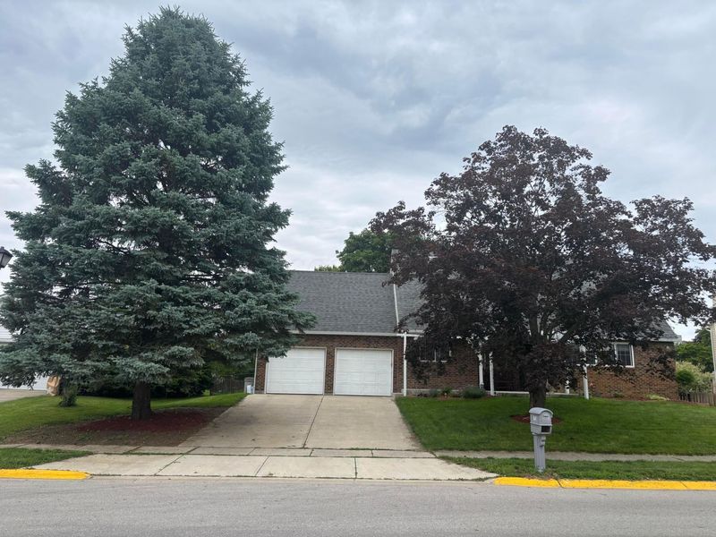 6378 Youngland Drive, Columbus, OH 43228 Photo 3