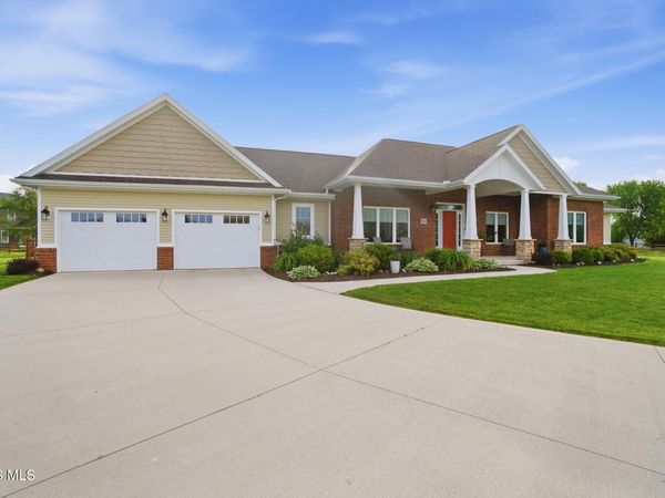 944 Heather Court , Bowling Green, OH 43402