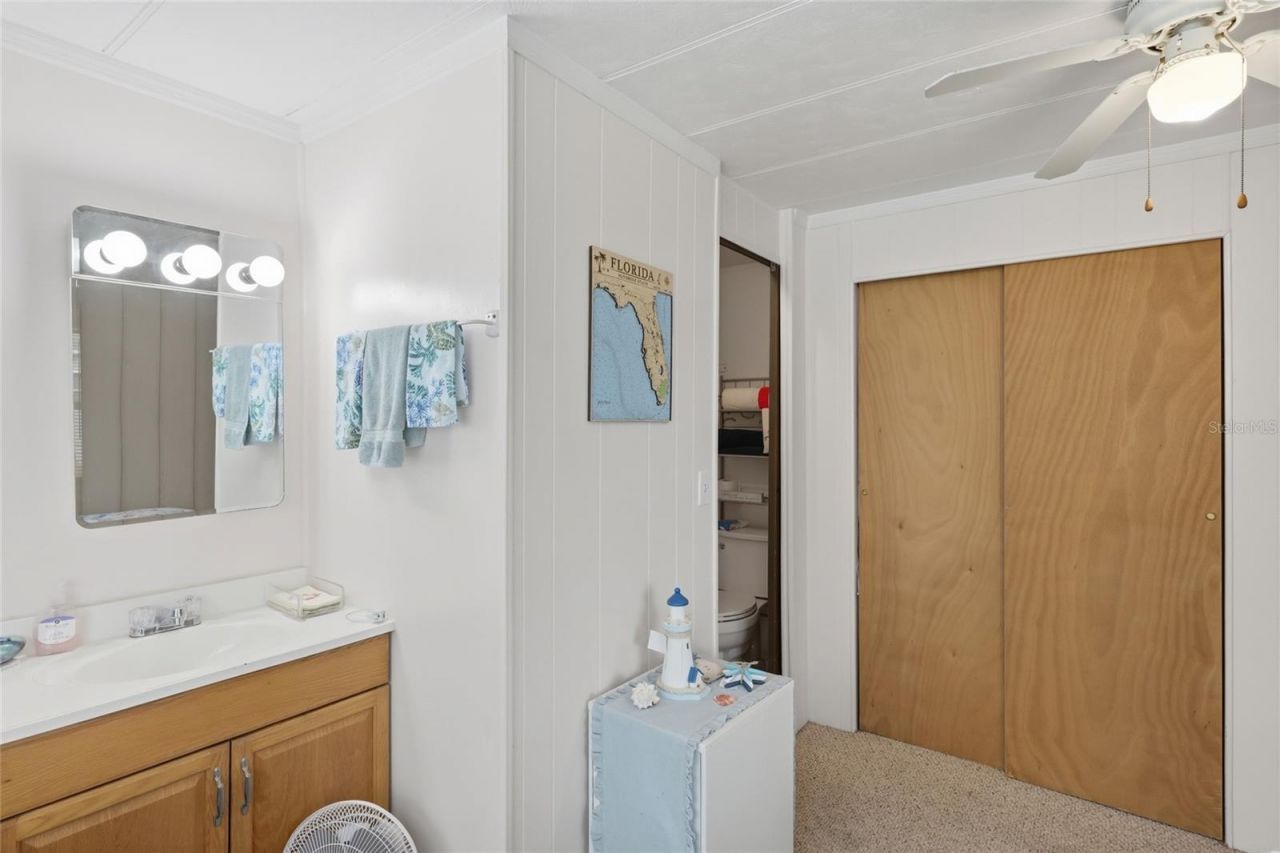 921 Faith Circle E, Unit 6, Bradenton, FL 34212 Photo