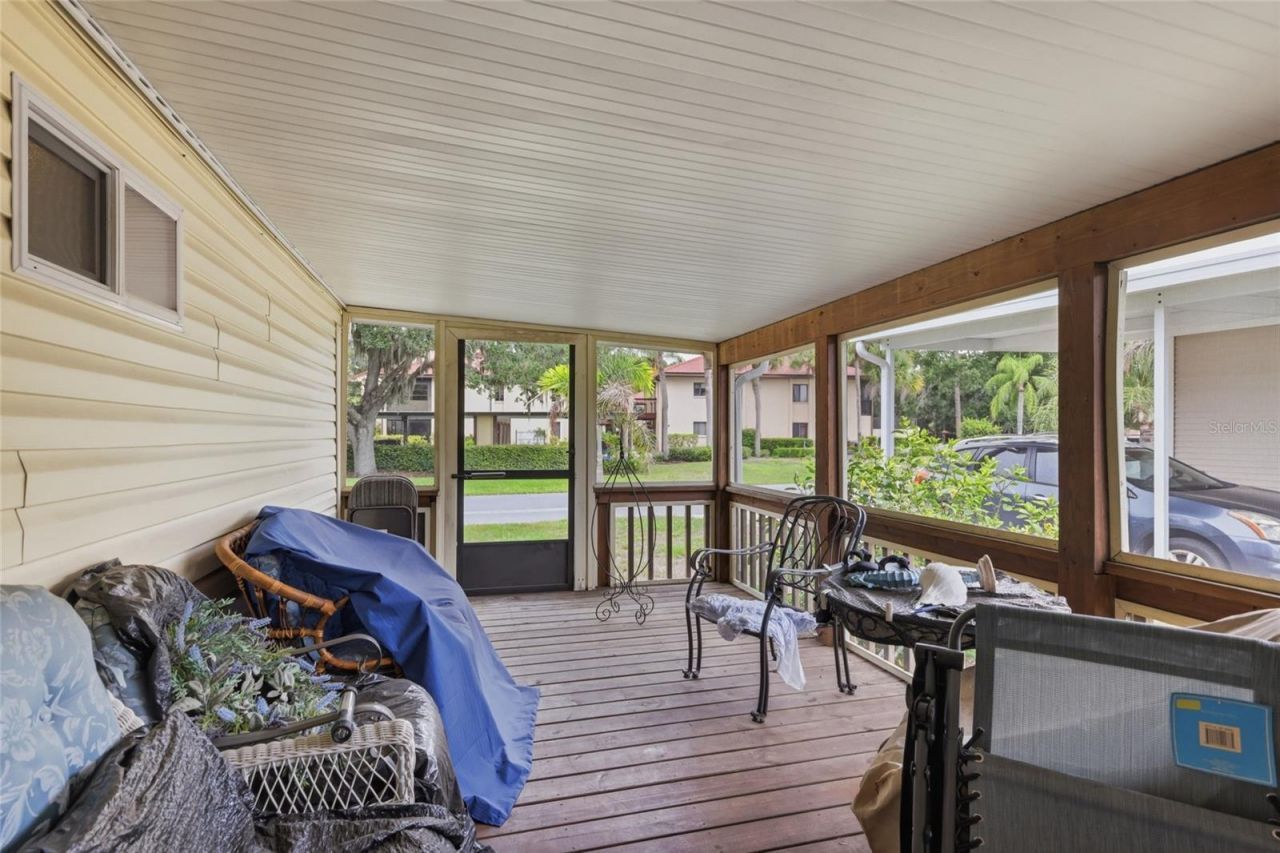 921 Faith Circle E, Unit 6, Bradenton, FL 34212 Photo
