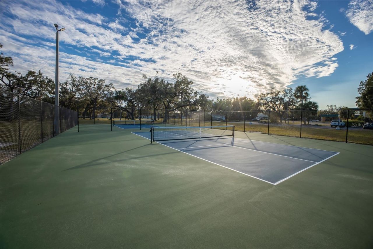 921 Faith Circle E, Unit 6, Bradenton, FL 34212 Photo