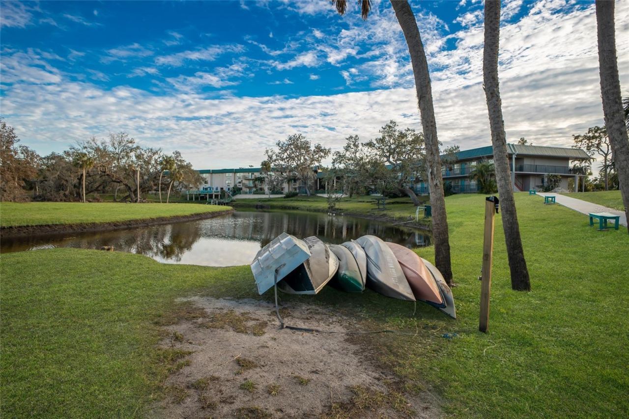 921 Faith Circle E, Unit 6, Bradenton, FL 34212 Photo