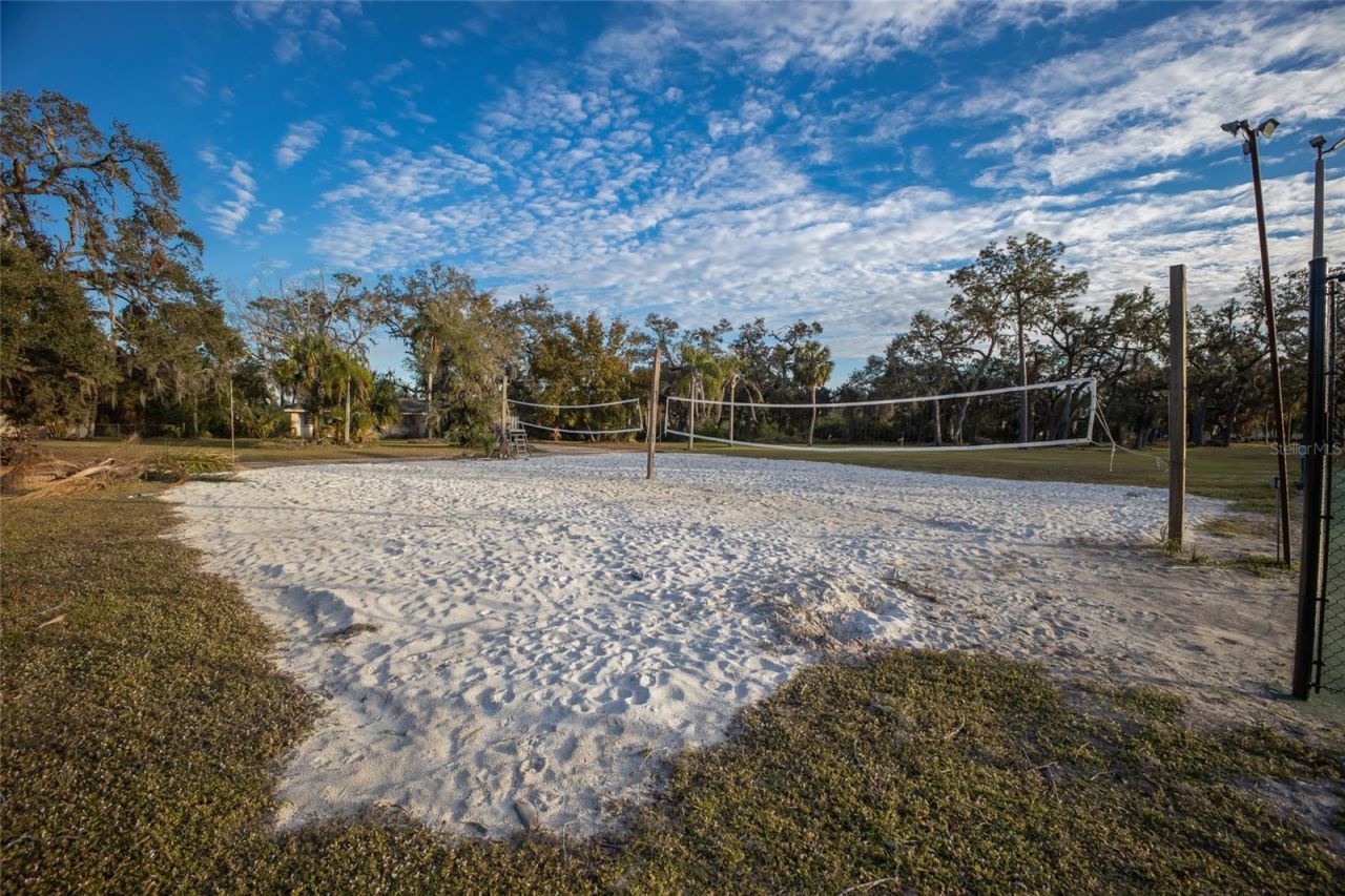 921 Faith Circle E, Unit 6, Bradenton, FL 34212 Photo