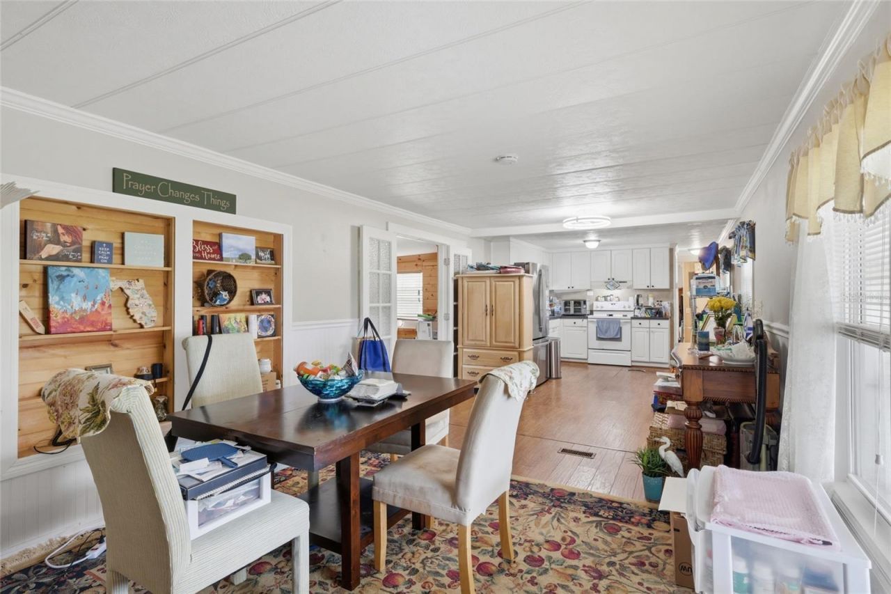 921 Faith Circle E, Unit 6, Bradenton, FL 34212 Photo