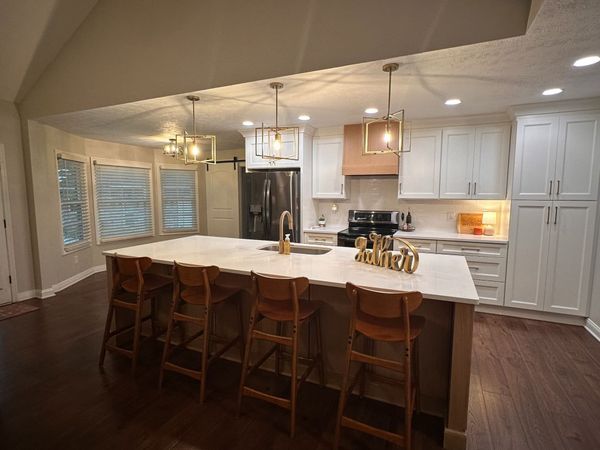 320 Spring Valley Dr, Cottontown, TN 37048