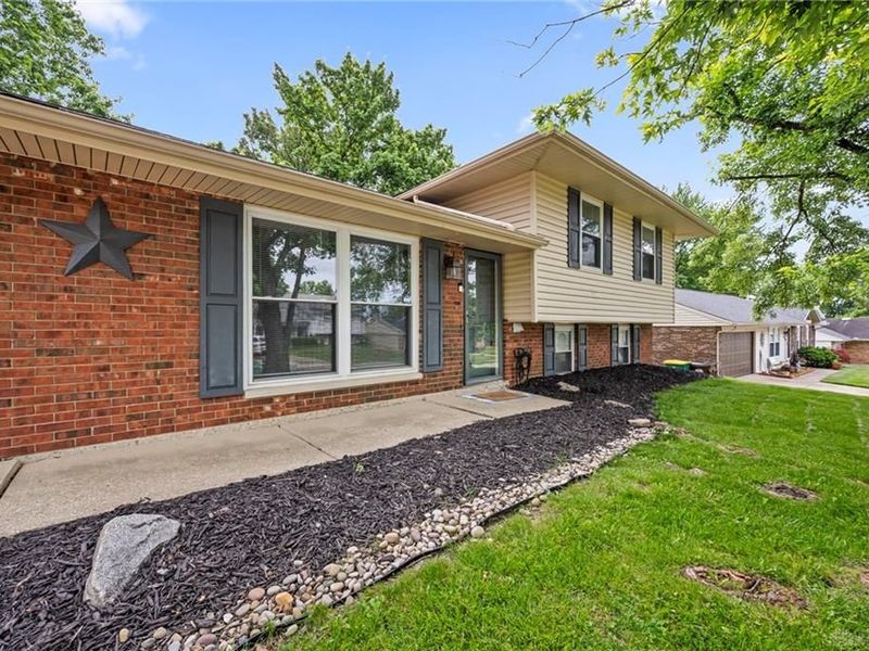 130 Teakwood Lane, Springboro, OH 45066 Photo 3