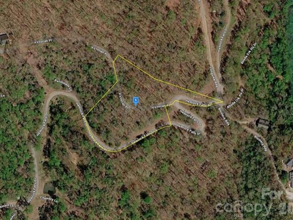 600 Hemlock Falls Drive, Sylva, NC 28779