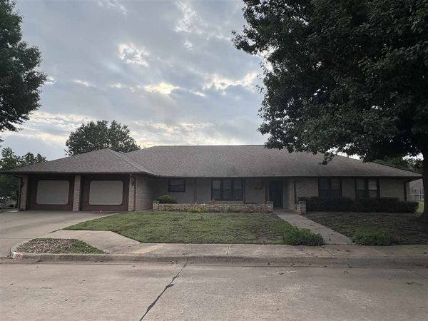 1717 N Lincoln Street, Stillwater, OK 00000
