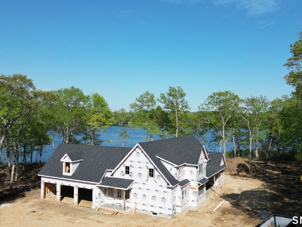 60 Heritage, East Lyme, CT 06333